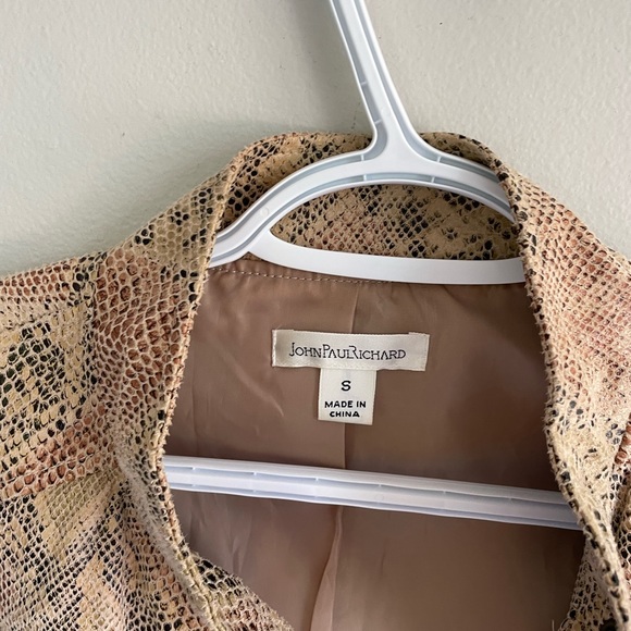 JOHNPAULRICHARD FAUX LEATHER SNAKESKIN MOTO JACKET BEIGE TAN RED BLACK NEUTRAL - Picture 4 of 9